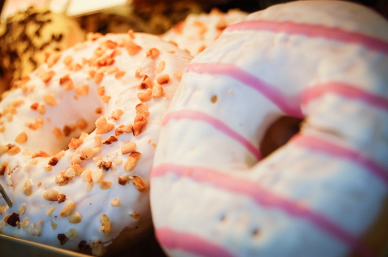 patisserie-ILONSE-min_donuts_sweets_pastries_pastry_shop_cake_cakes_bakery_eating-987656